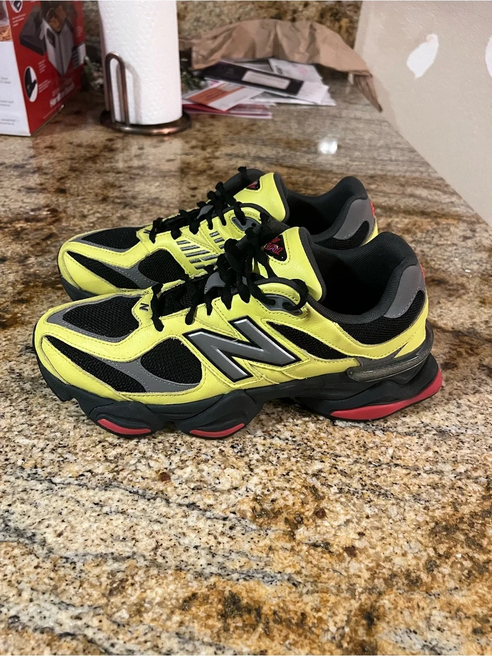 New Balance 9060 “Tea Tree” Neon Yellow Black Men’s Size 10 U9060NRG